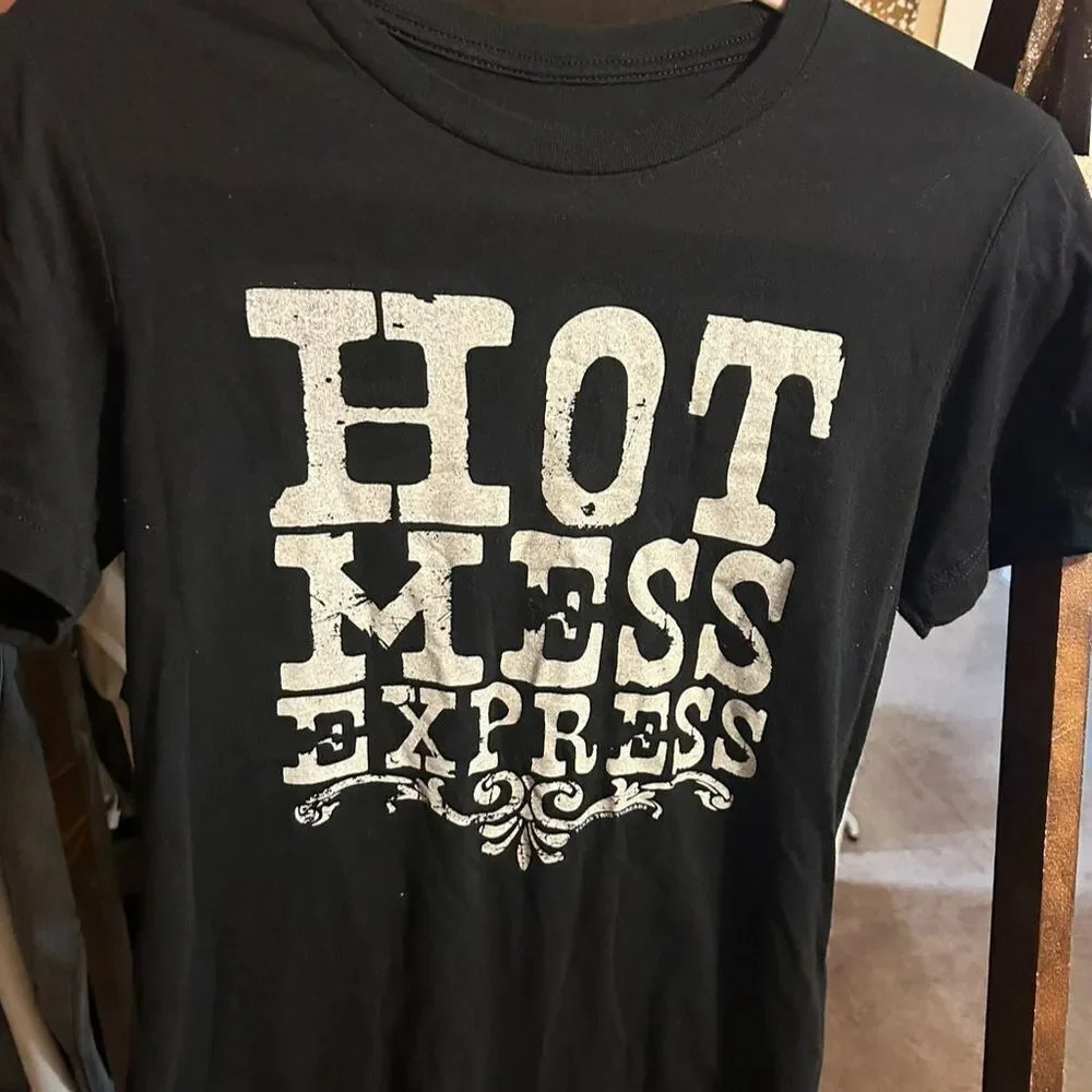 Texas True Threads Hot Mess Express Black Short Sleeve Unisex T-Shirt Size S
